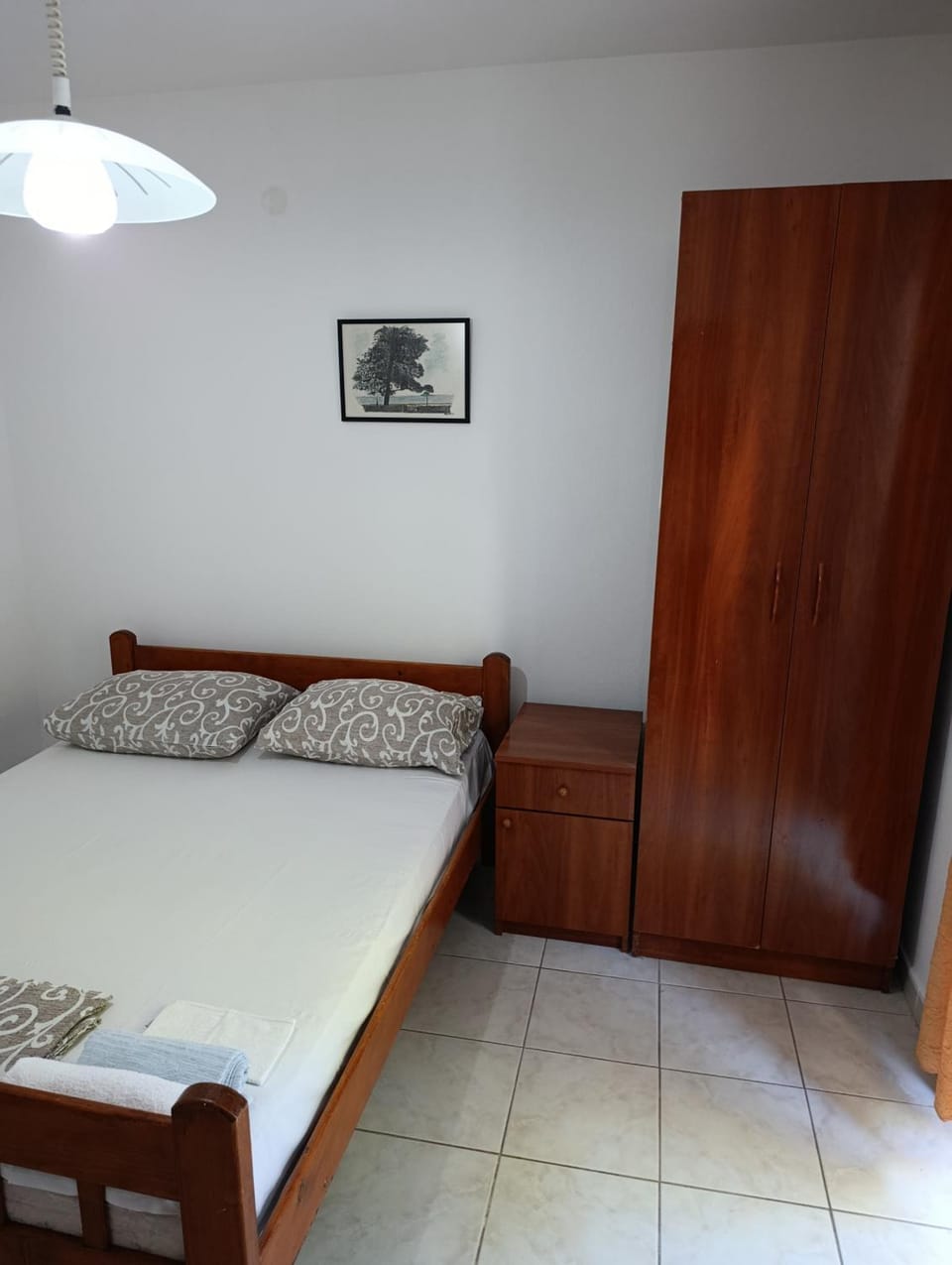 Julija- soba sa bračnim krevetom Apartment in Budva Municipality