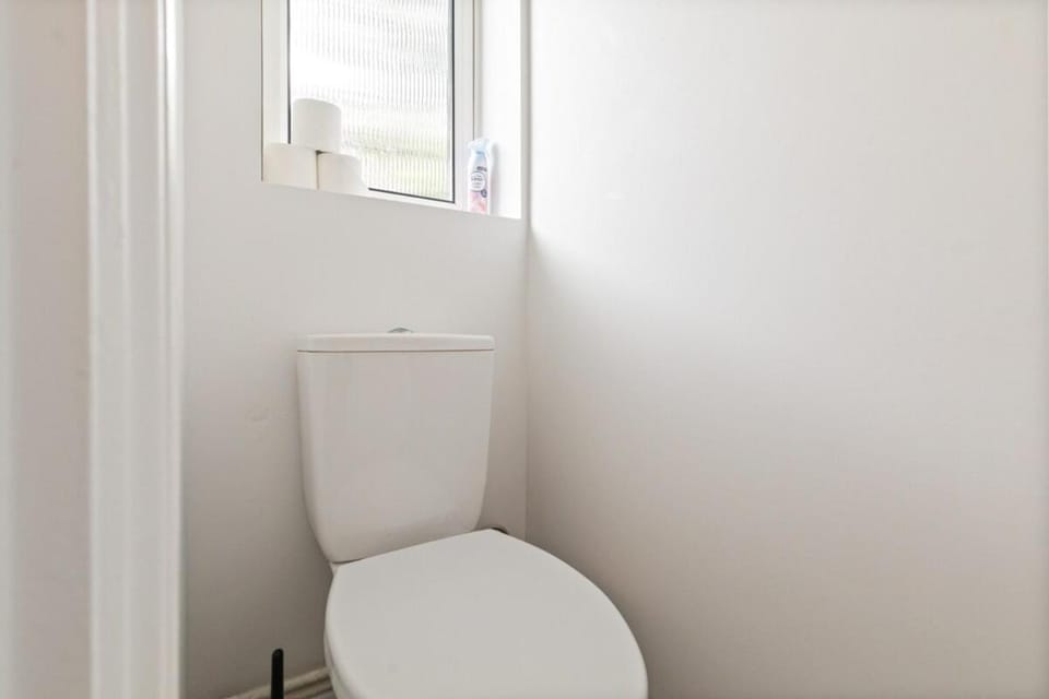 Comfort Convenience Location Shepherds Bush Ground Floor Apartment in London
