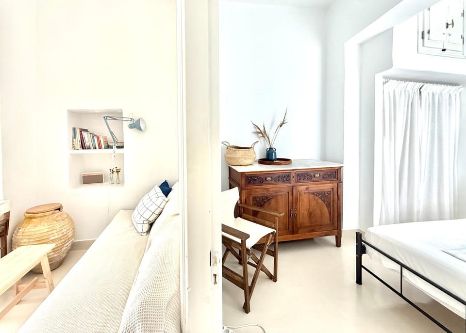 Eirini's House, centrally located in Parikia Apartment in Paros