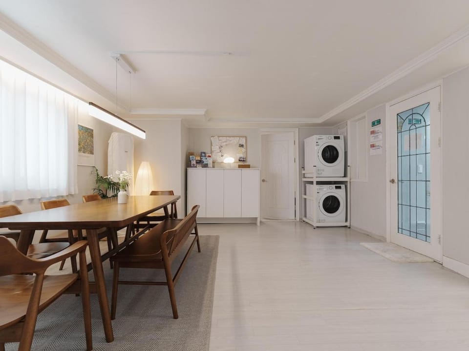 Everyday Fun Fun-3nights free pickup from Seoul station-3Room 6Bed 2Bath-Namsantower view-grill bbq Apartment in Seoul