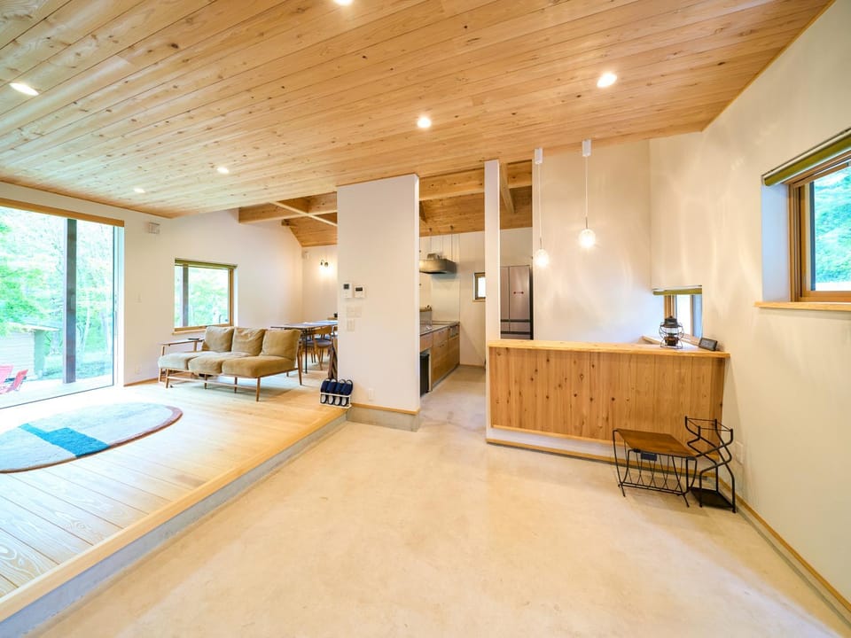 Living room, Photo of the whole room