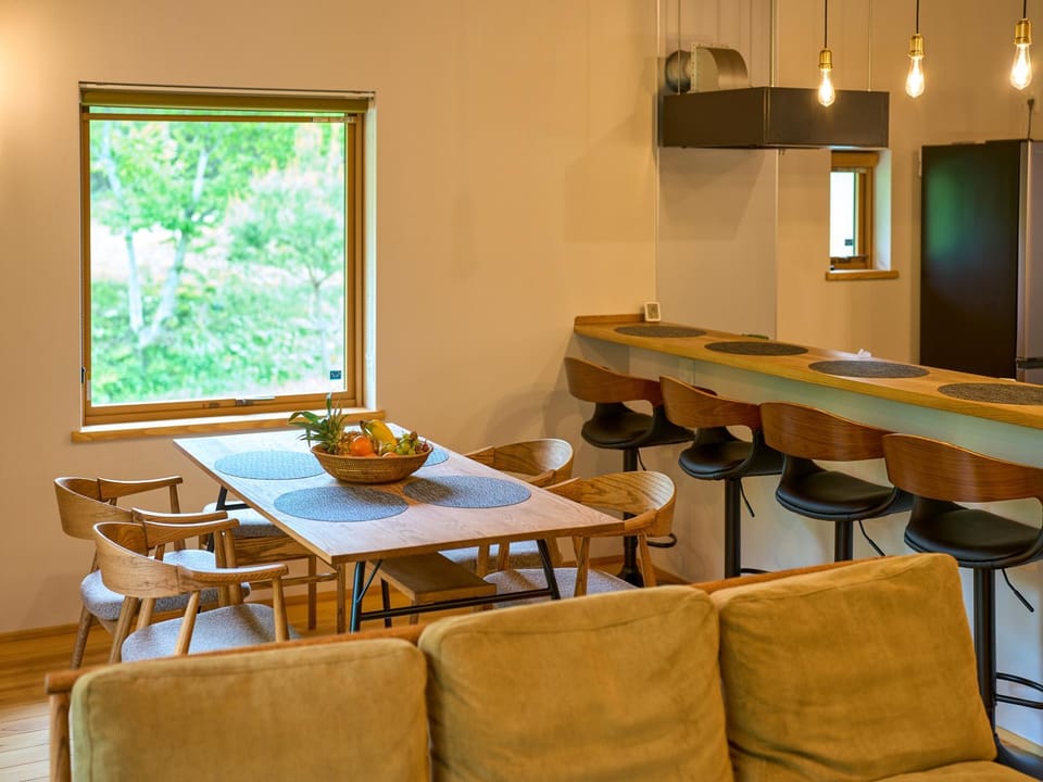 Living room, Dining area