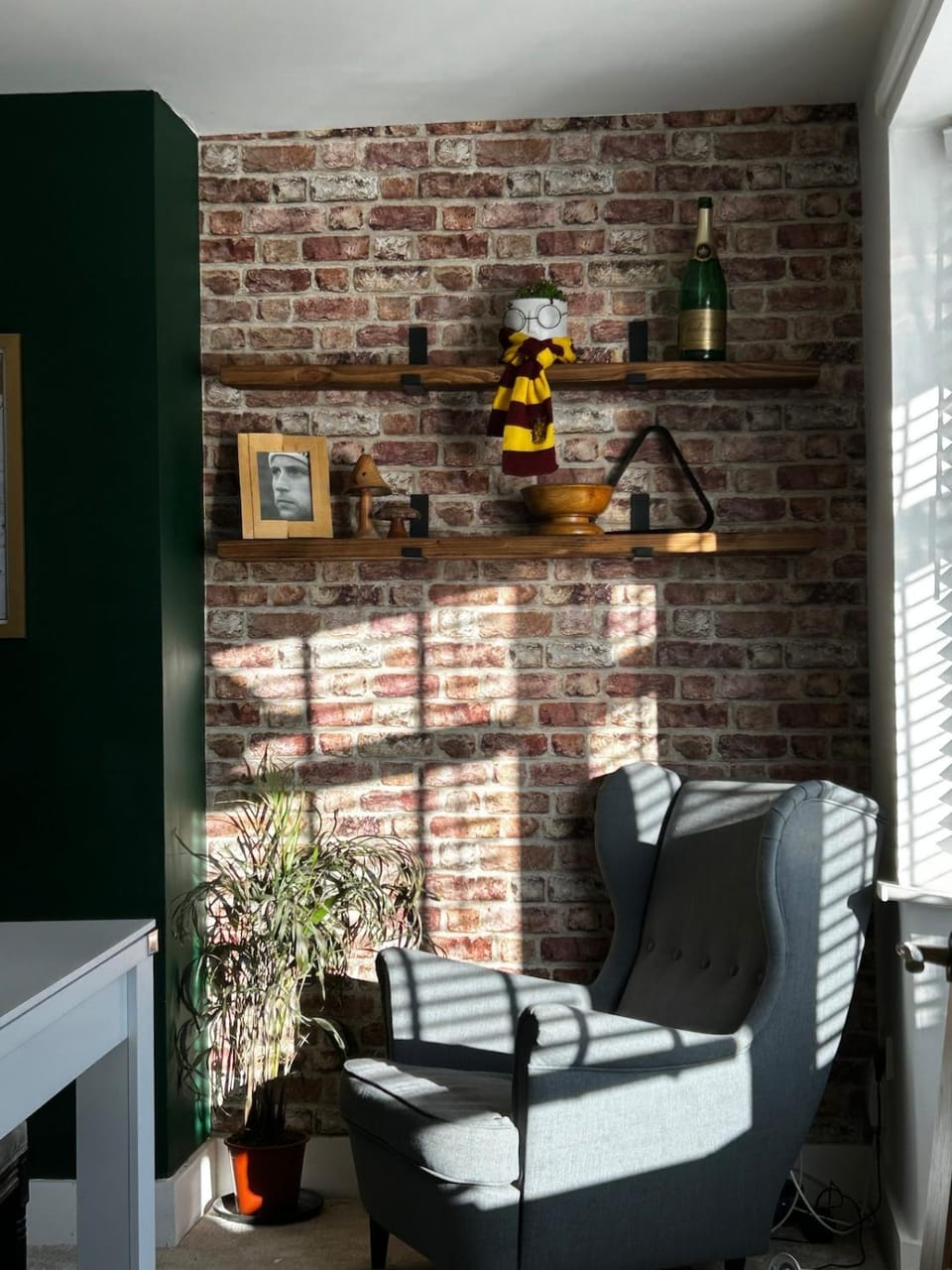 Luxury 4 Bed Home Sleeps 9, Games Room, Parking Villa in Liverpool