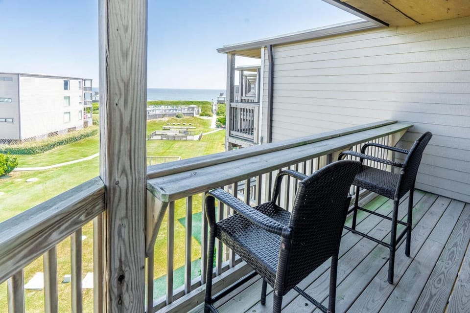 In Duck with Community Pool & Beach Access House in Duck