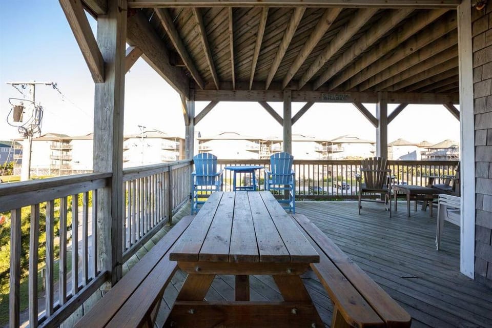 Steps from the Beach - Spacious Condo with Amenities House in Kill Devil Hills