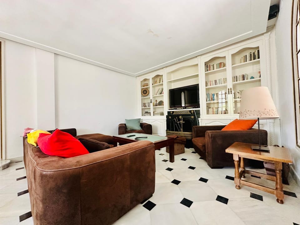 Global Immo 8010 Montclar Villa in Roses