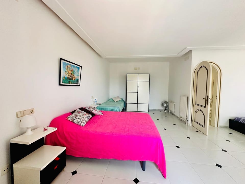 Global Immo 8010 Montclar Villa in Roses