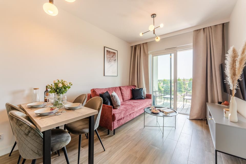 Communal lounge/ TV room, Living room, Seating area, Dining area