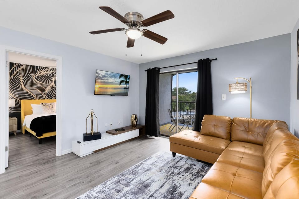 Oasis 316 - Palm Paradise Apartment in Titusville