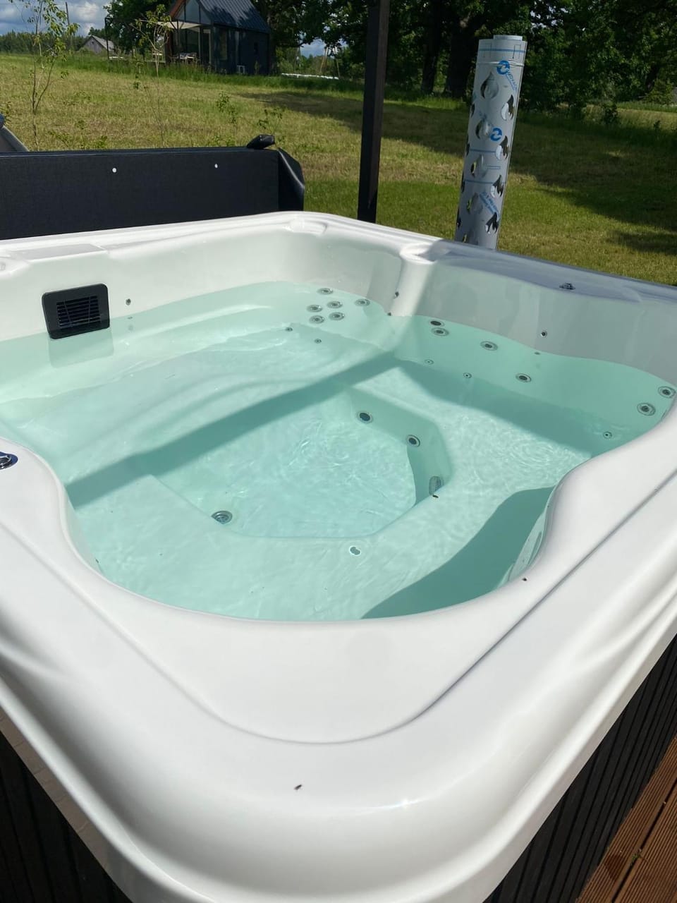Hot Tub, Swimming pool