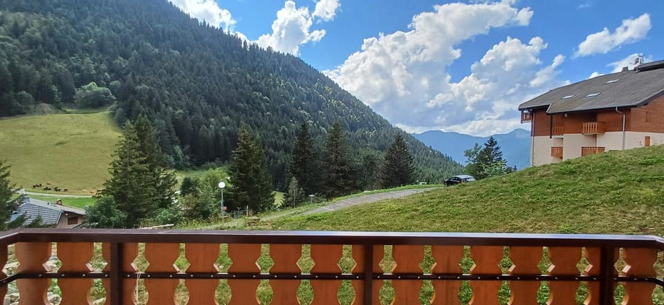 Natural landscape, Balcony/Terrace, Mountain view