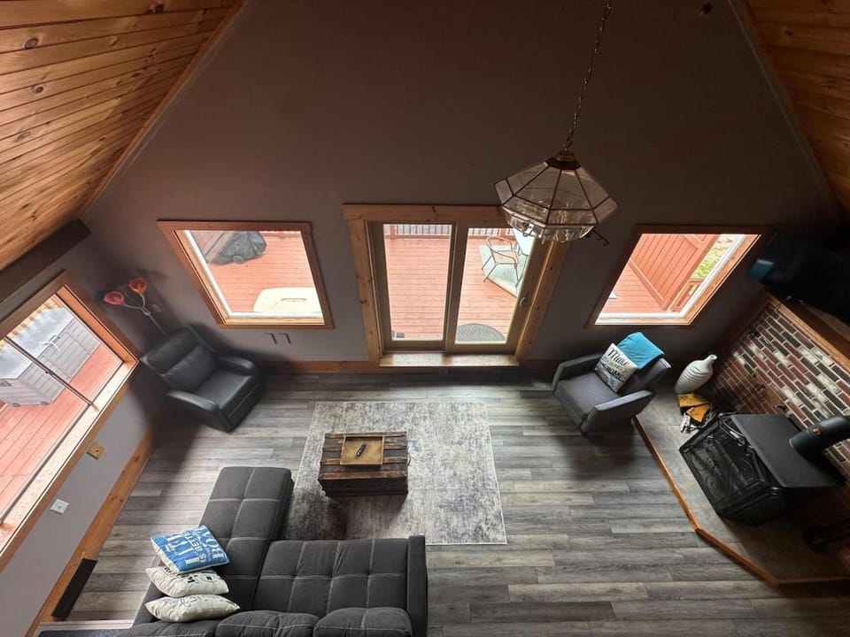 Lakeside Retreat - HOT TUB, Swimming, Boats House in Rindge