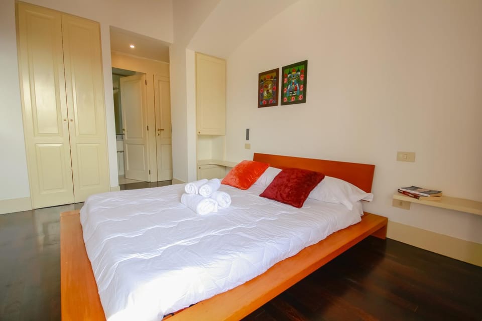 Bed, Photo of the whole room, Bedroom, towels, wardrobe