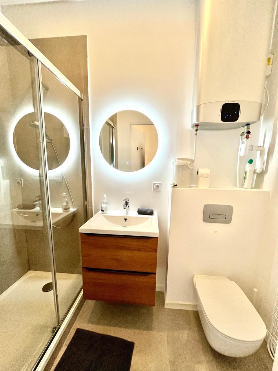 La Tronche studio climatisé wifi proche CHU Apartment in Grenoble