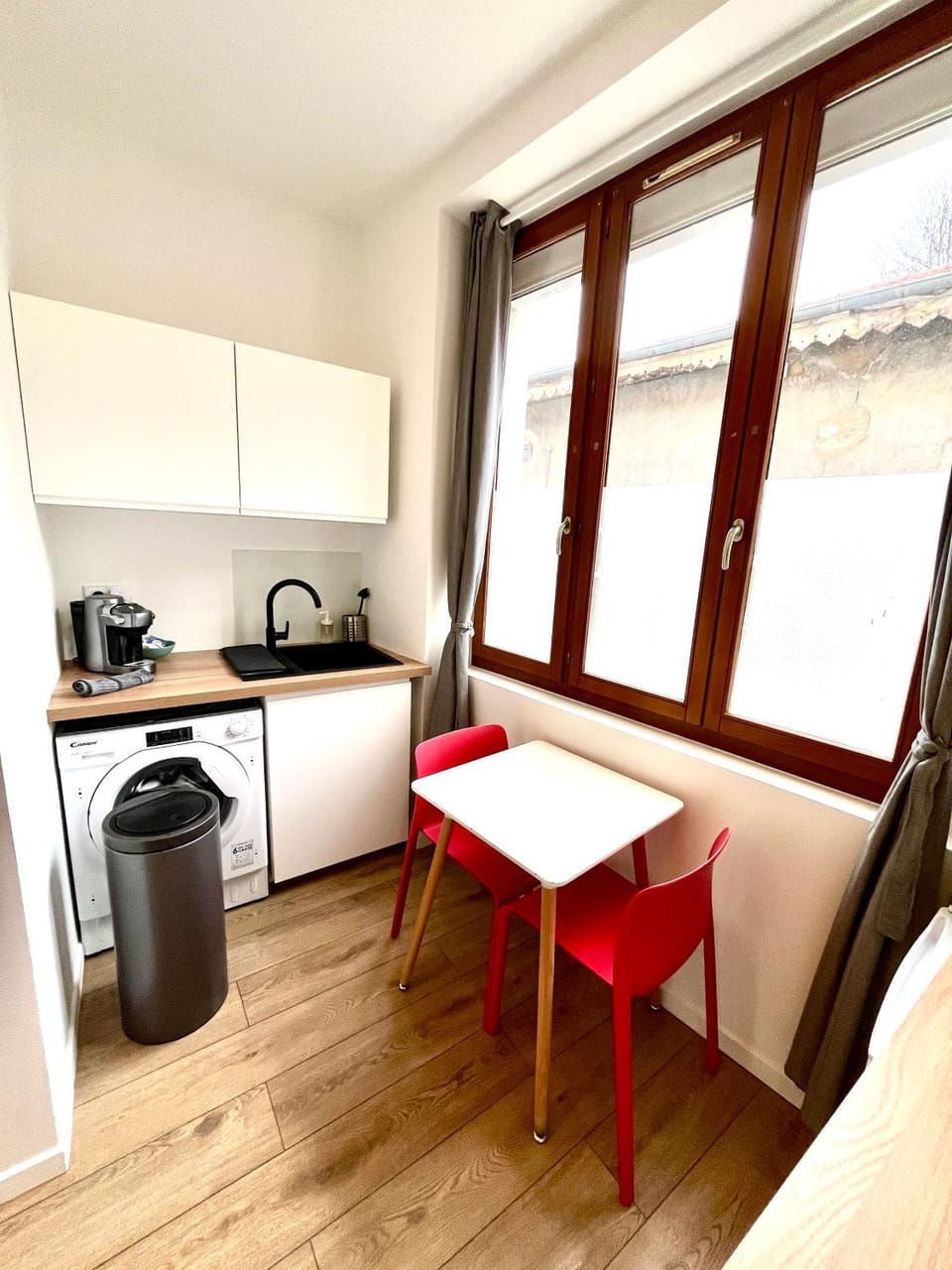 La Tronche studio climatisé wifi proche CHU Apartment in Grenoble