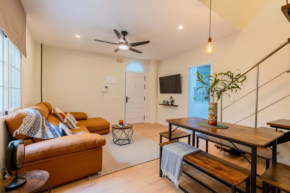 Céntrico y amplio apartamento Apartment in Seville
