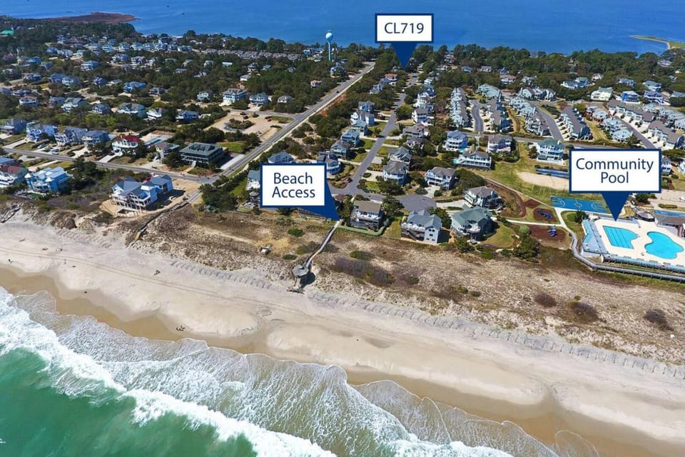 4min Walk to Beach with Resort Pool Gym Hot Tub House in Corolla