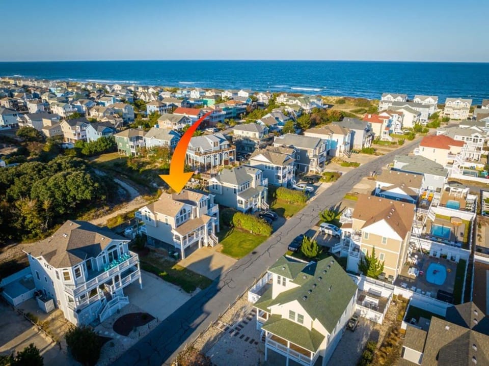 3min Walk to Beach Pool Hot Tub Game Room House in Corolla