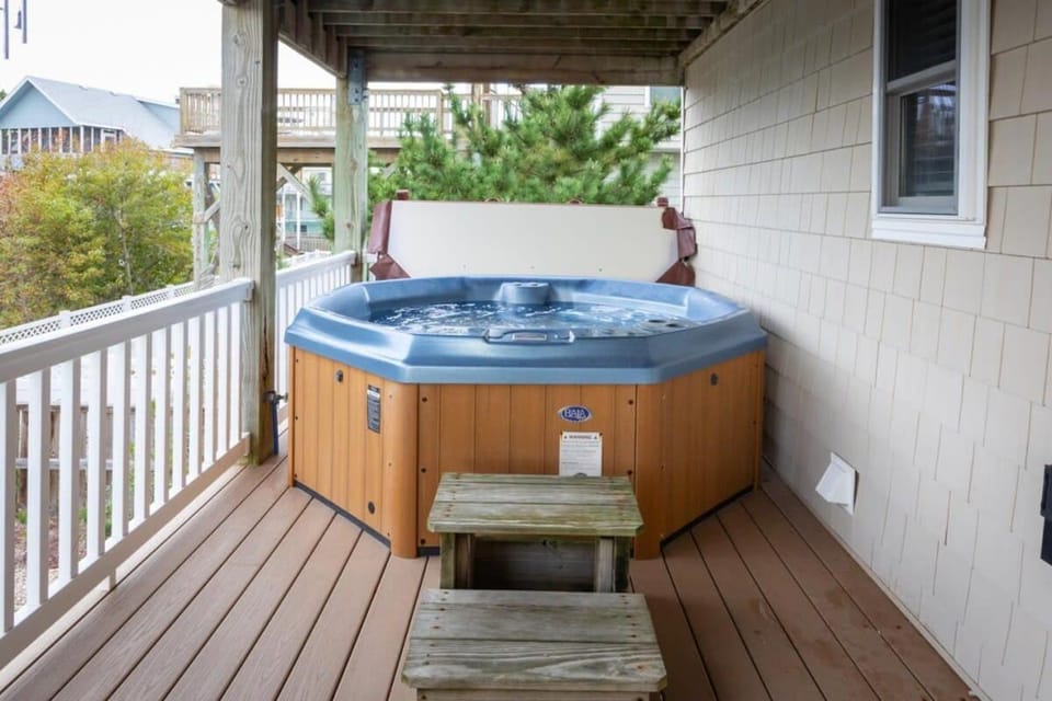 3min Walk to Beach Pool Hot Tub Game Room House in Corolla