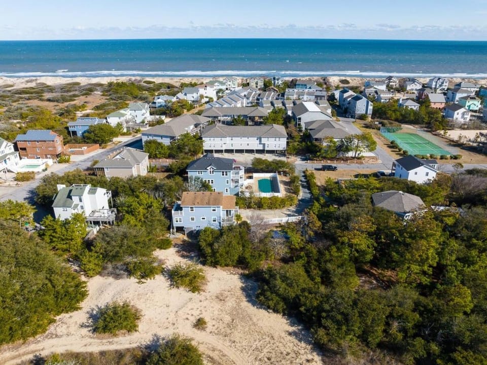 Secluded 3min Walk to Beach Private Pool & Spa House in Corolla