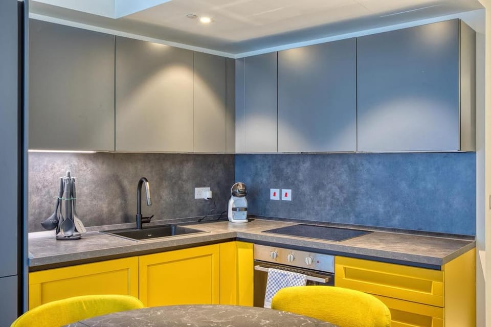 Luxury 1-Bedroom Residence at Mercury Suites Apartment in Saint Julians