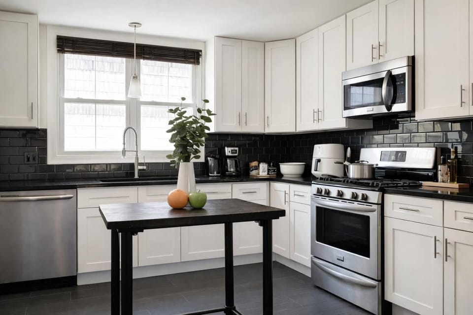 Spacious 5-Bedroom Retreat in Forest Park House in Forest Park