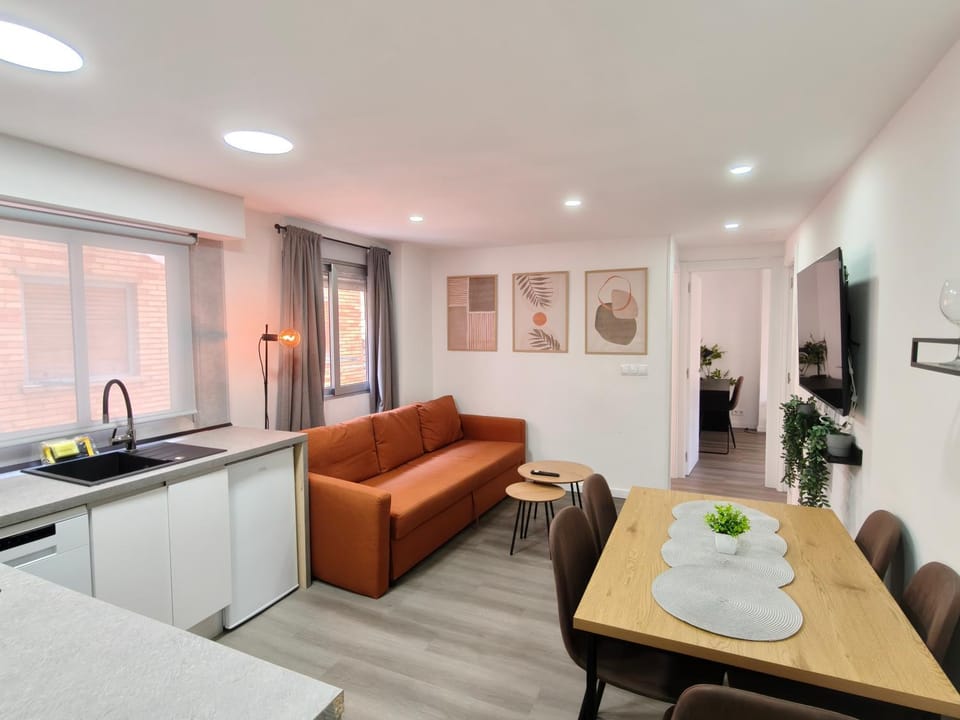 TV and multimedia, Living room, Dining area