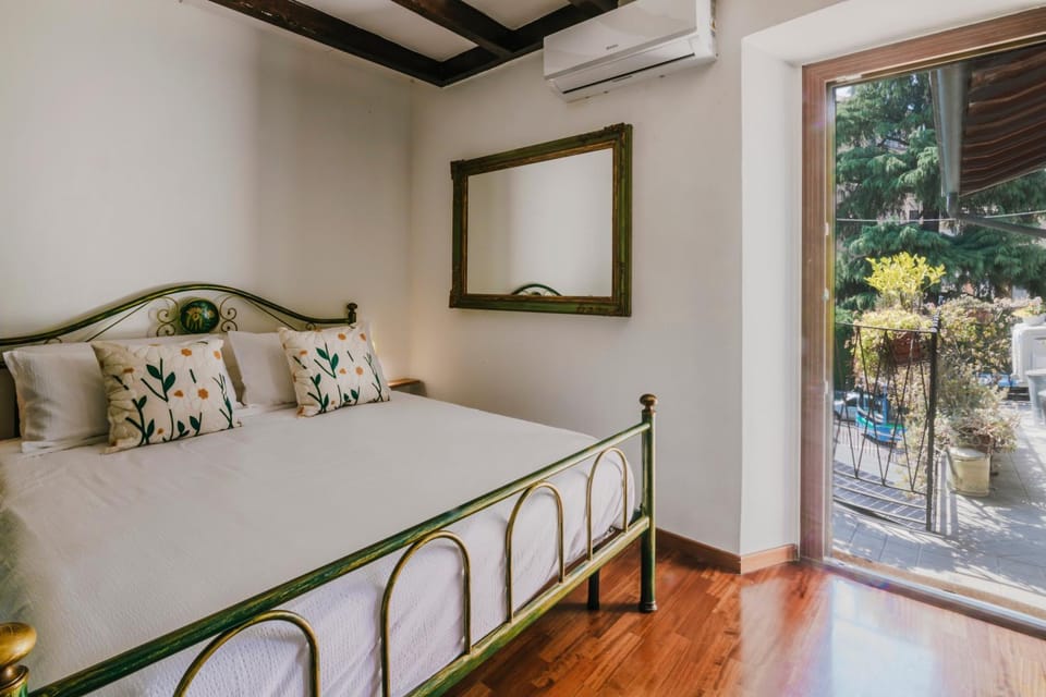 Bed, Photo of the whole room, Bedroom, air conditioner