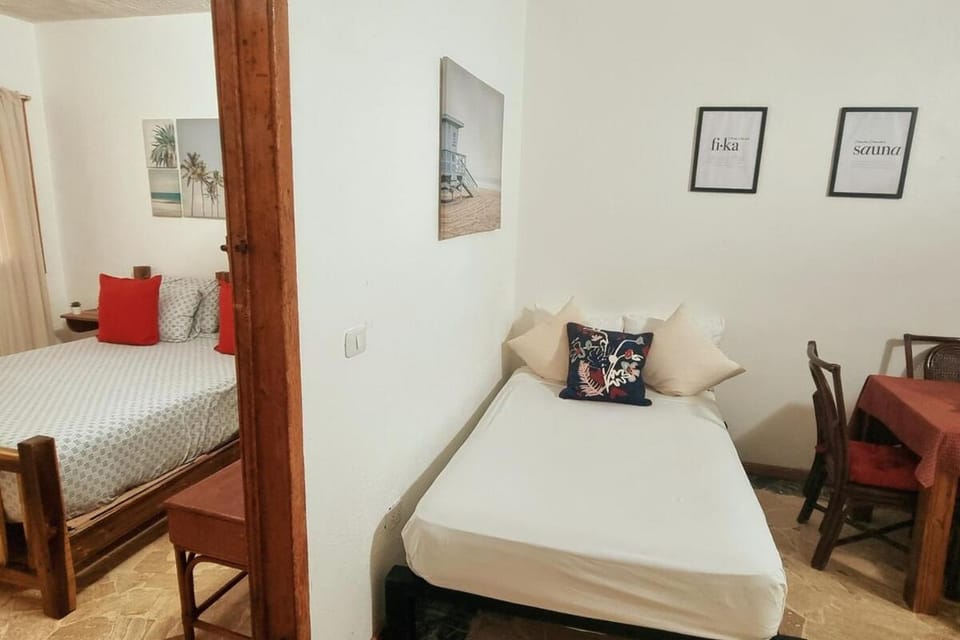 Bed, Living room