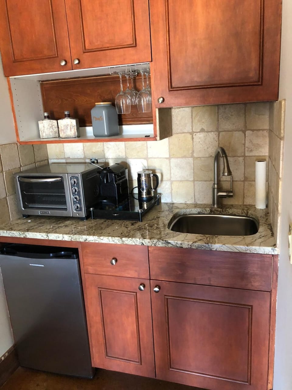 Casita Vino Dog-Friendly Vineyard Retreat & Stay Chalet in San Marcos