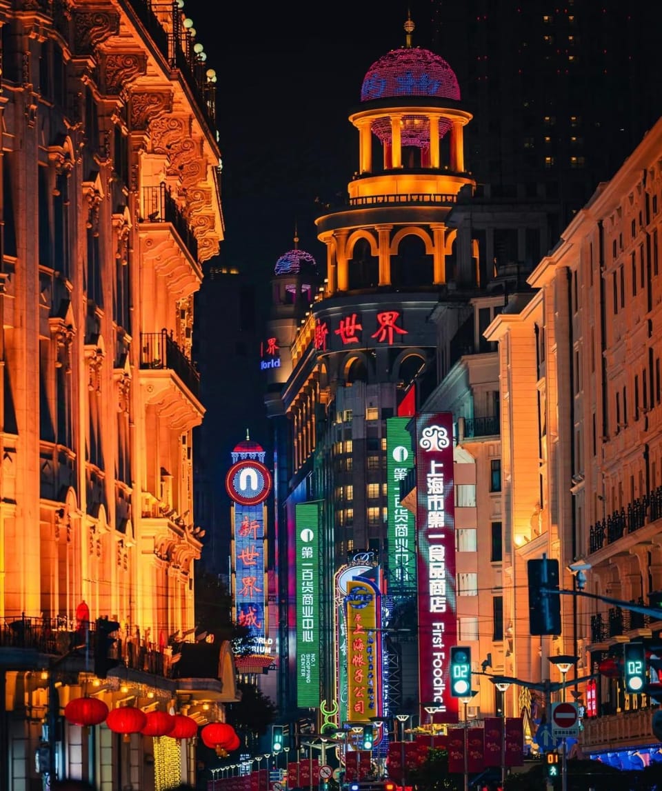 Nearby landmark, Night, City view, Location