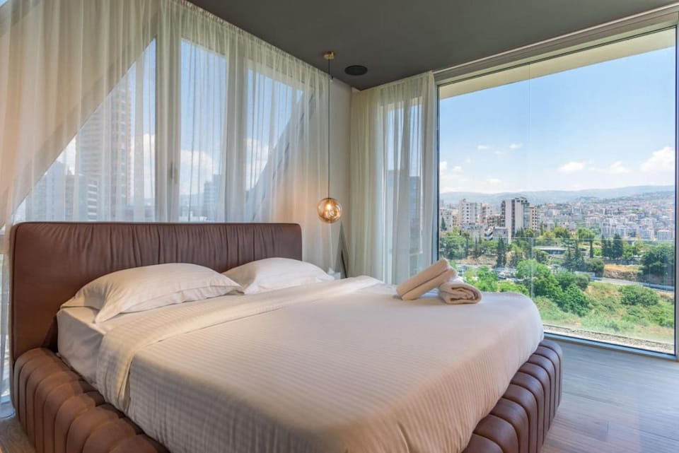 Bed, Photo of the whole room, Bedroom, Mountain view