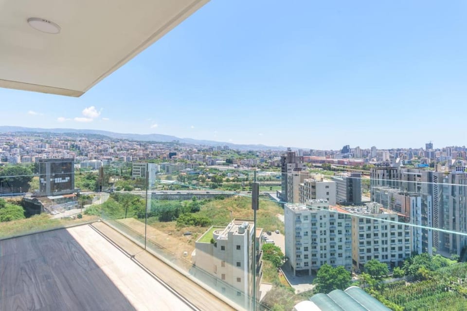 Day, Balcony/Terrace, City view, Mountain view