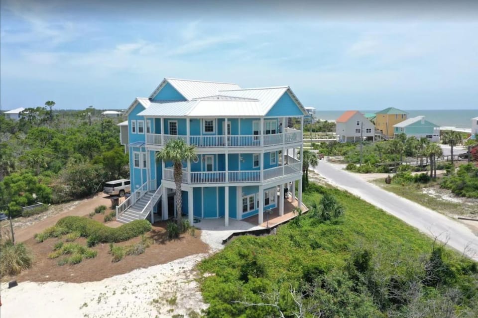 Cape Life House in Florida