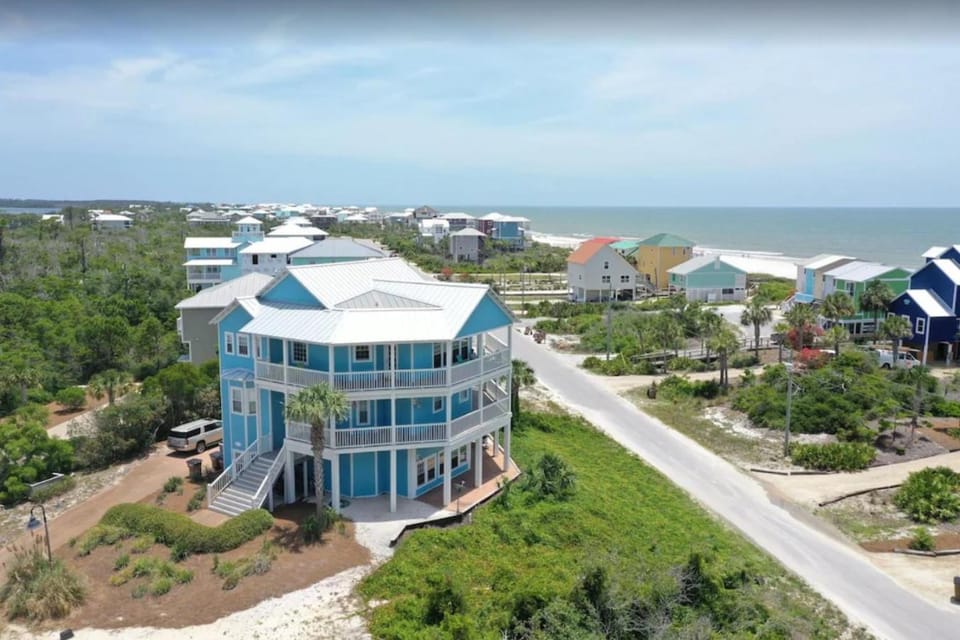 Cape Life House in Florida