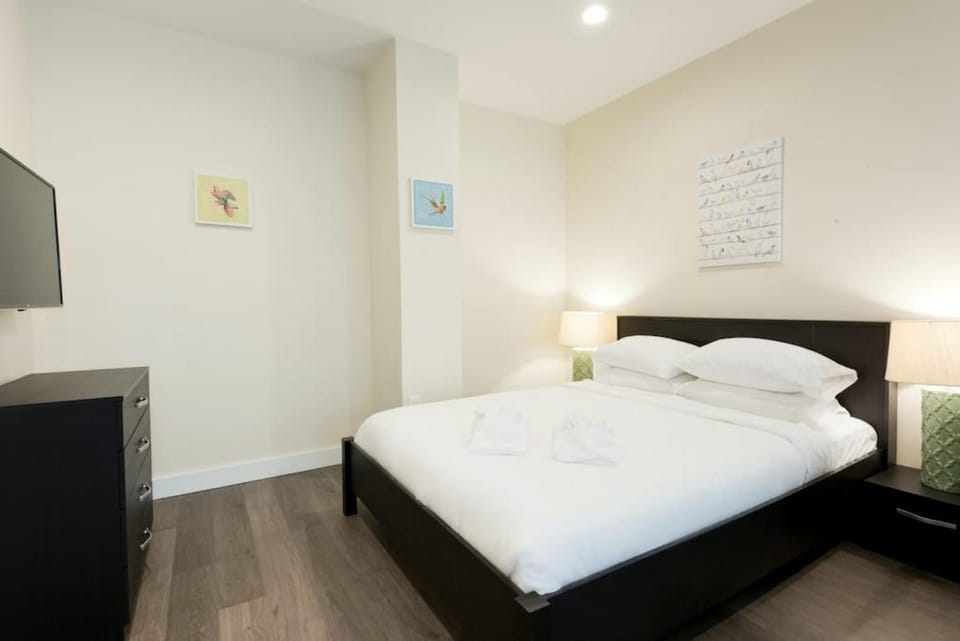 Simple Studio Walk to MGH Beacon Hill and North End Apartment in South Boston