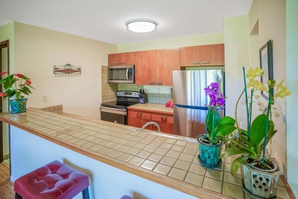 Kitchen or kitchenette, stove