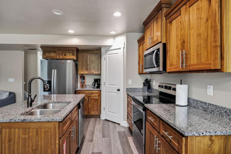 Bear Lake Escapes Garden City retreat House in Garden City