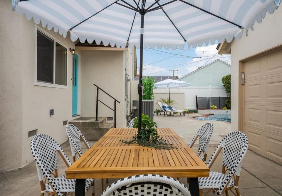 Cascade Cove - Heated Pool Spa - Billiards and Lounge House in Long Beach