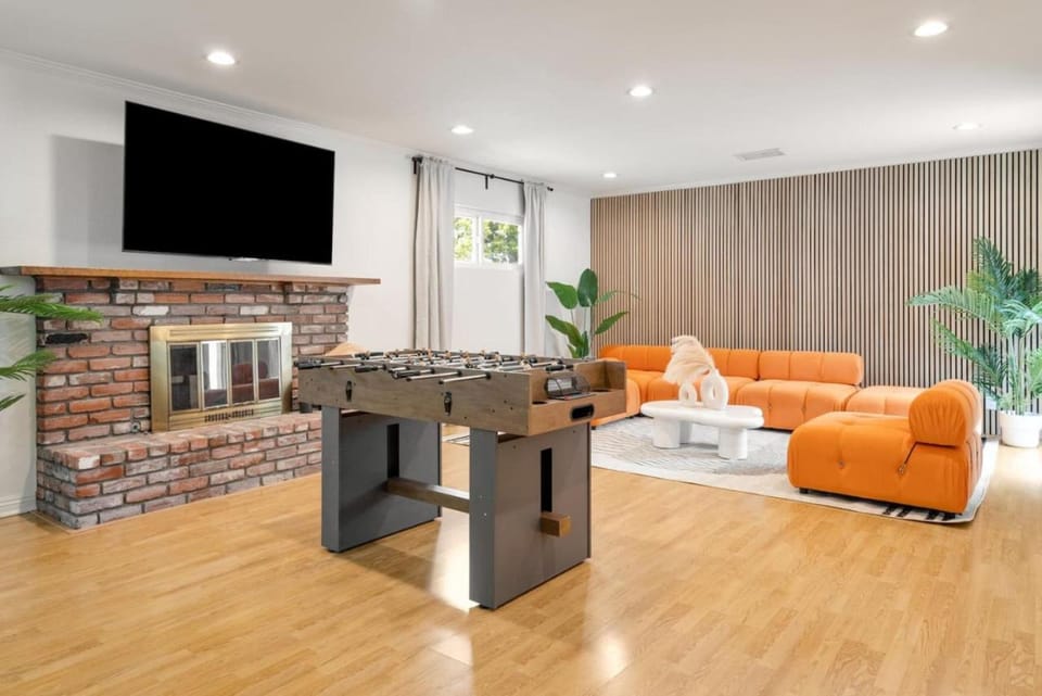 Trendy Getaway - Hot Tub - Putt Putt - Games House in Long Beach