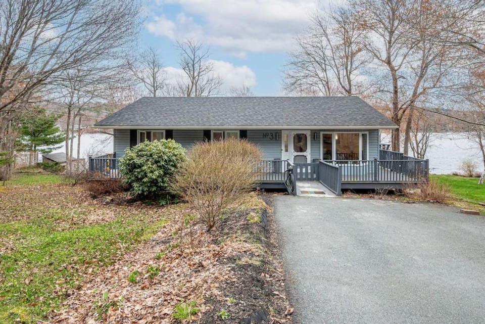 The Tranquil lake-house at Fletchers Lake House in Halifax