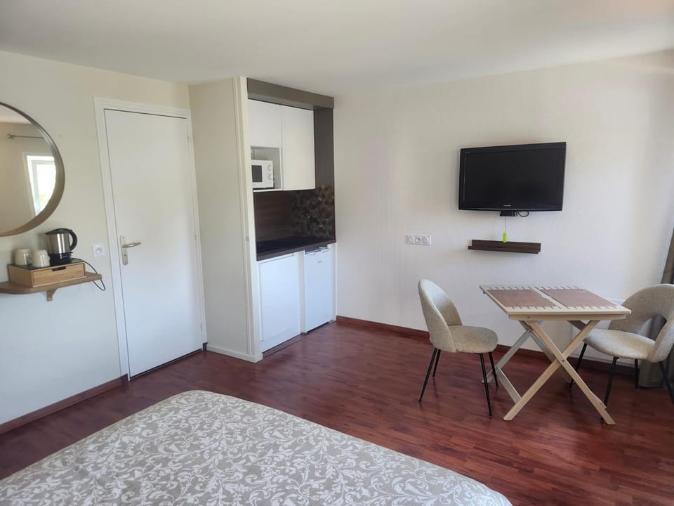 Douglas Apartment in Normandy