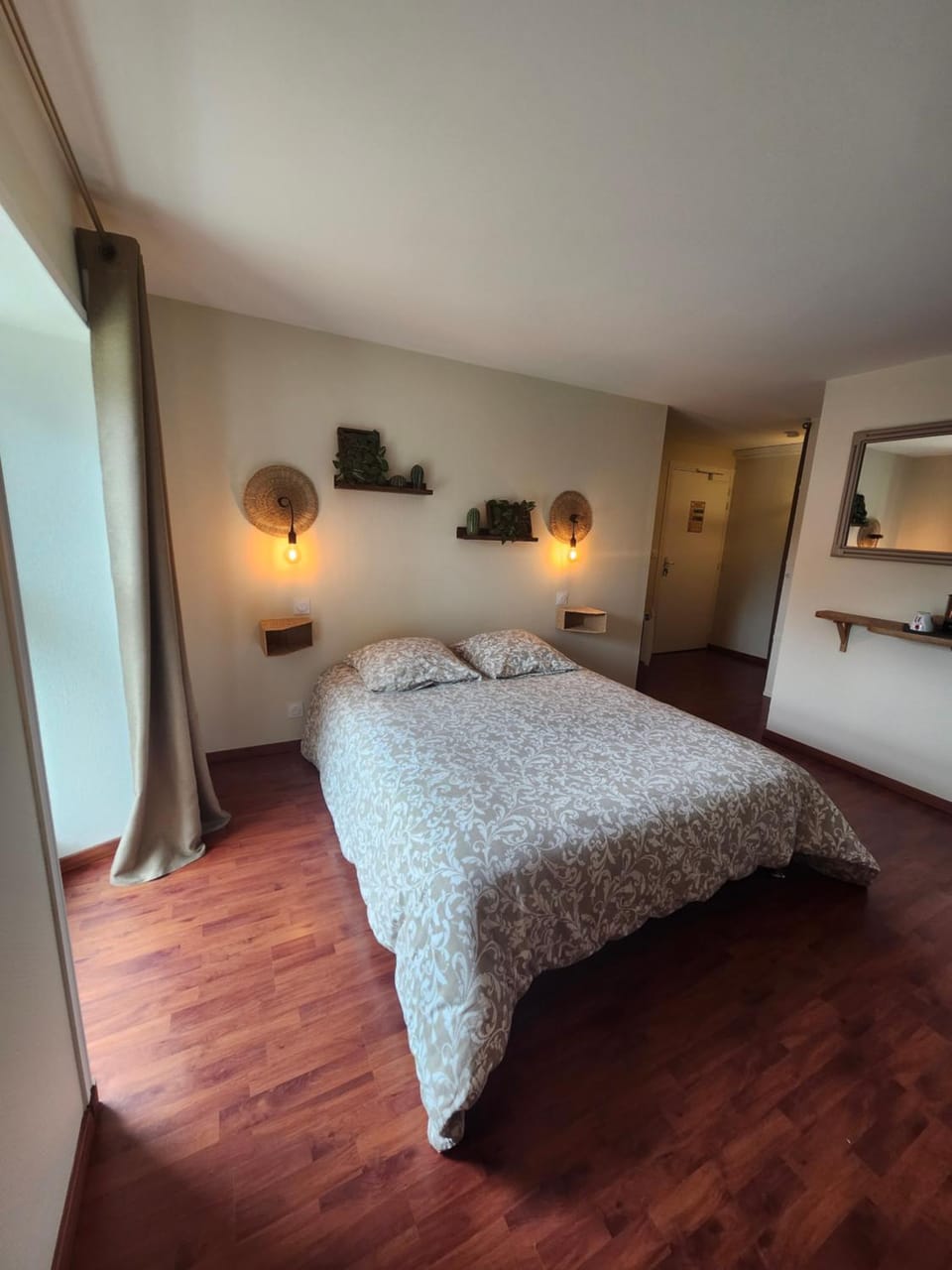 Douglas Apartment in Normandy