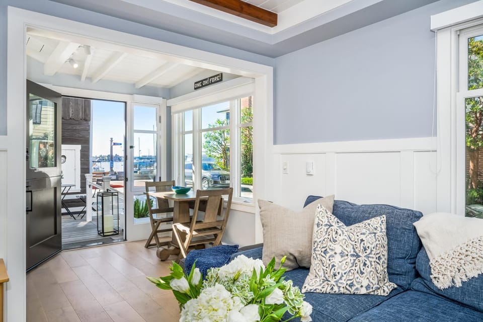 Balboa Island Gem with Patio & Beach Essentials House in Balboa Peninsula