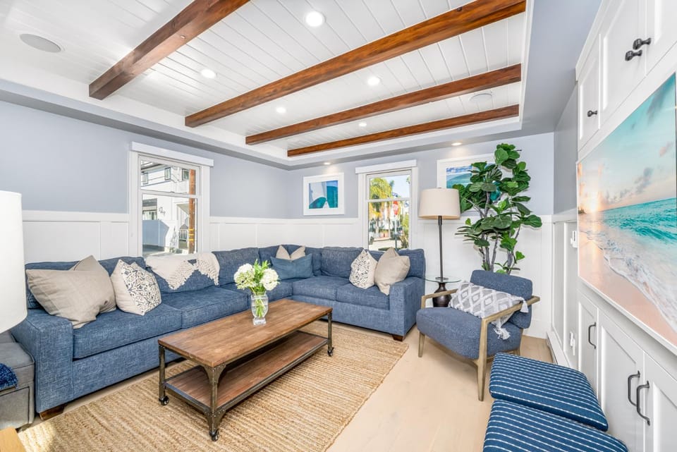 Balboa Island Gem with Patio & Beach Essentials House in Balboa Peninsula