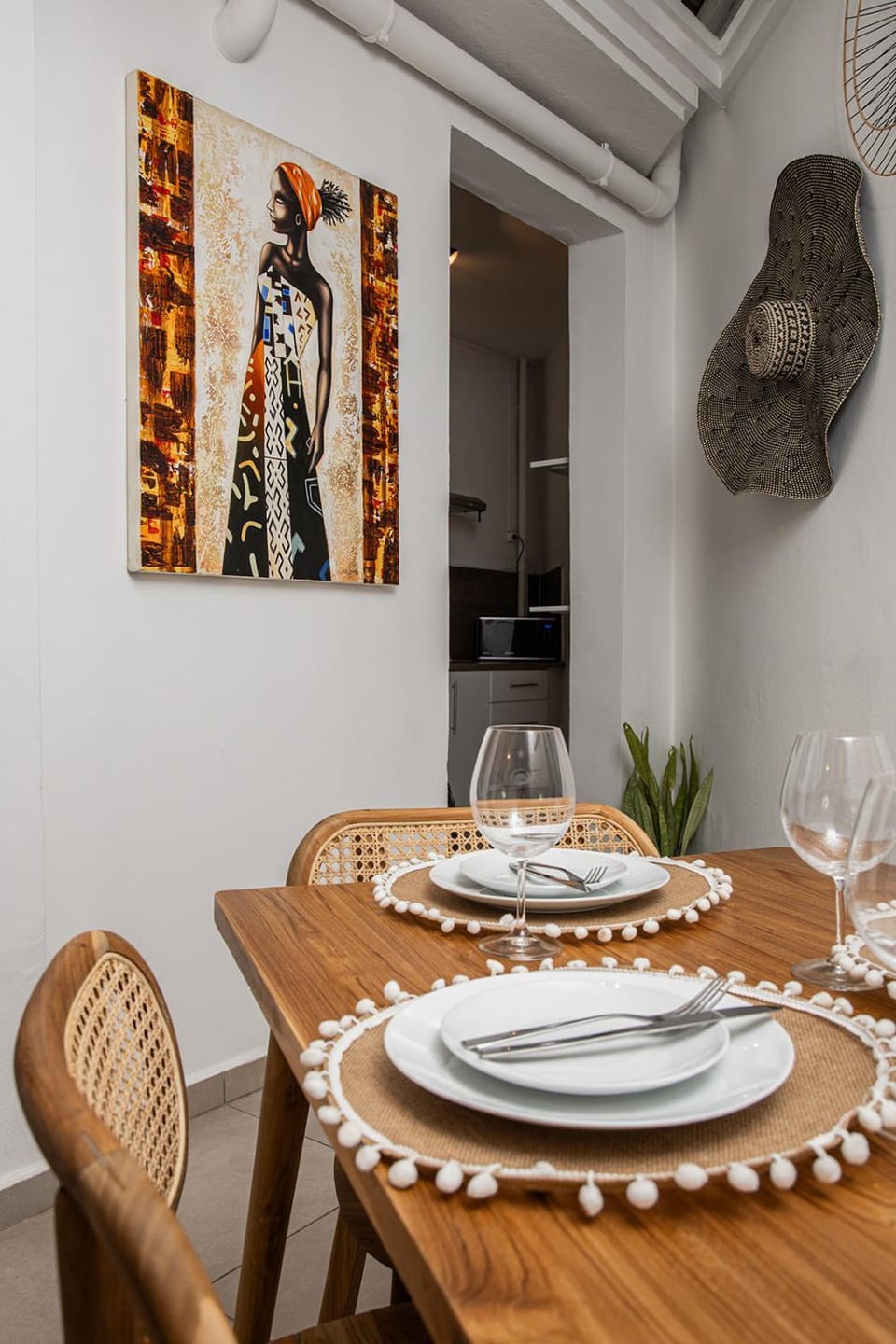 Decorative detail, Seating area, Dining area