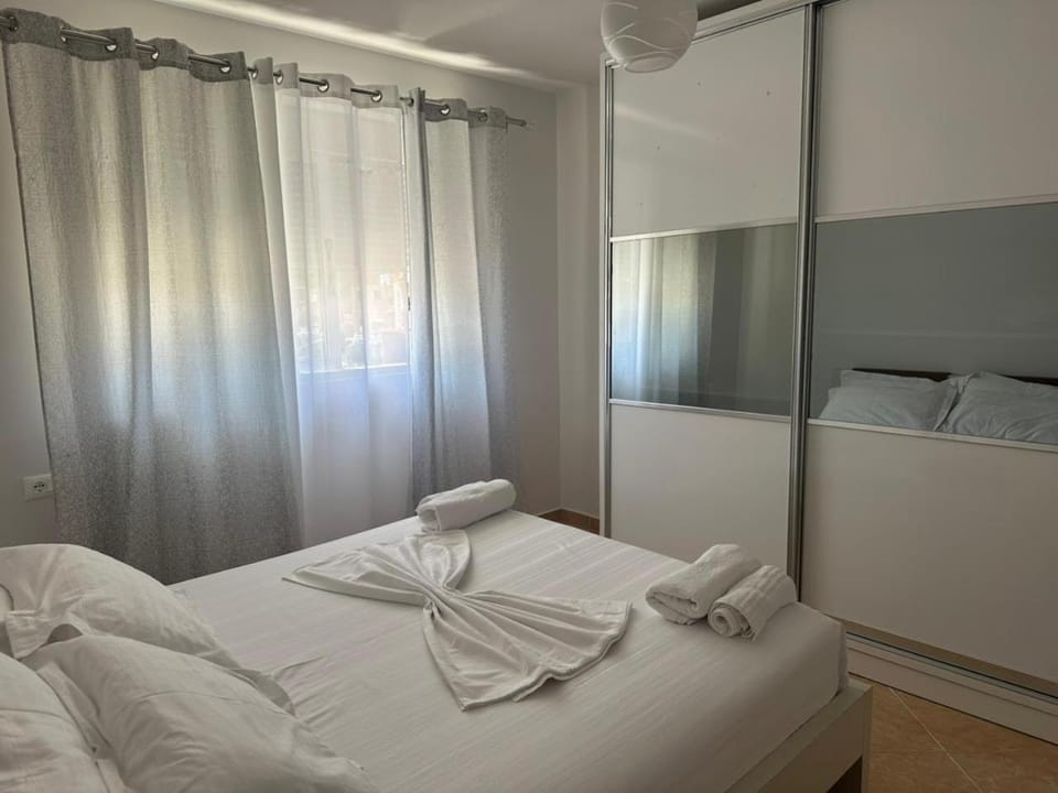 Dion apartamen Apartment in Vlorë