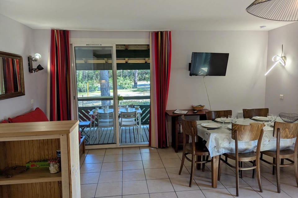 Apartment for 5 with terrasse near the ocean Apartment in Moliets-et-Maa