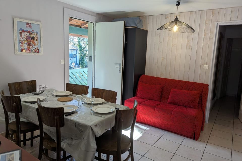 Apartment for 5 with terrasse near the ocean Apartment in Moliets-et-Maa