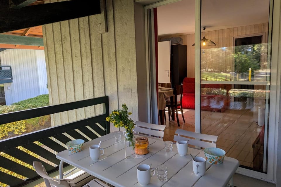 Apartment for 5 with terrasse near the ocean Apartment in Moliets-et-Maa